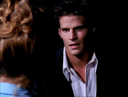 Buffy contre les vampires (1997) Saison 1 épisode 1: Bienvenue à Sunnydale