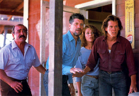 Tremors (1990) photo