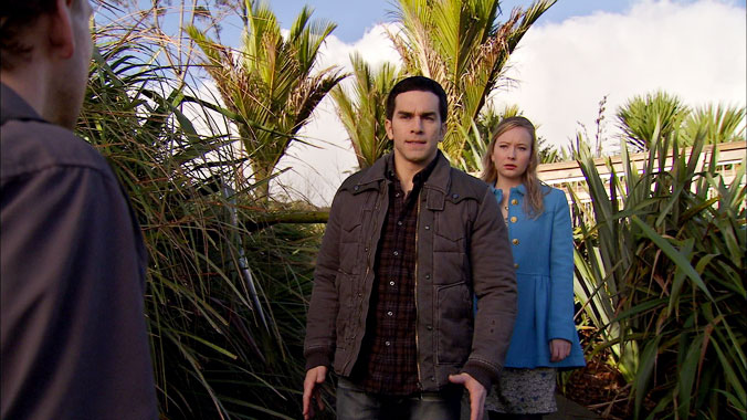 The Almighty Johnsons S01E04: You Gotta Love Life, Baby (2011)