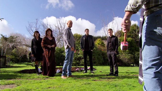 The Almighty Johnsons S01E06: Goddesses, Axl, Come in All Forms (2011)