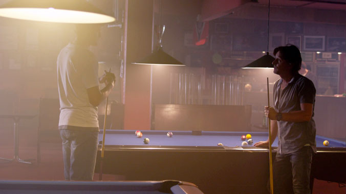 The Almighty Johnsons S03E03: Bergerbar (2013)
