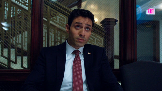 Braindead S01E02: Les chaises musicales (2016)