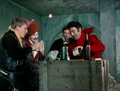 Département S S01E03: Quatre hommes déguisés (1969)