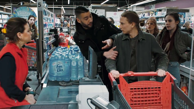 L'effondrement S01E01: J+2, le supermarché (2019)