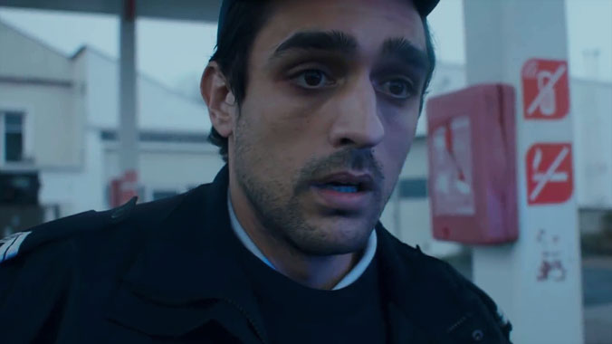 L'effondrement S01E02: J+5, La Station-service (2019)