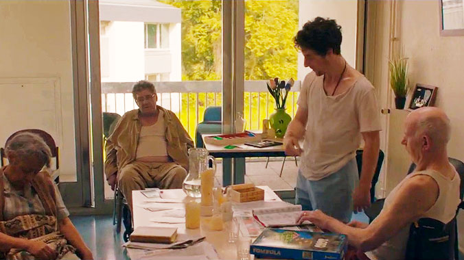 L'effondrement S01E06 : J+50, La maison de retraite (2019)