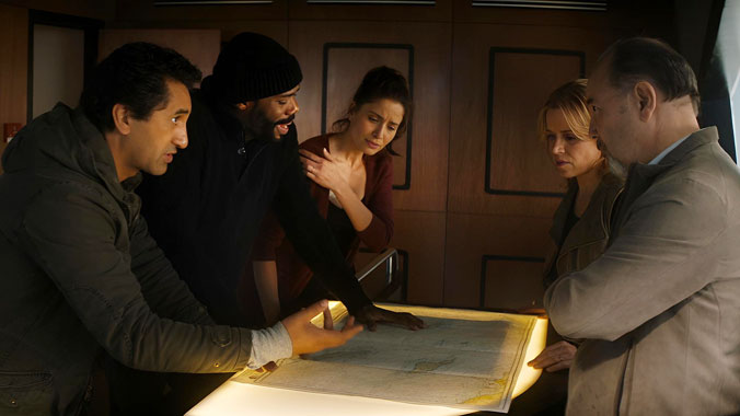 Fear The Walking Dead S02E02: A la dérive (2016)