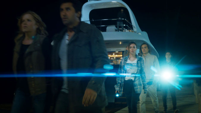 Fear The Walking Dead S02E02: A la dérive (2016)