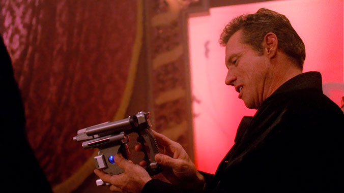 Firefly S01E13: Mission secours (2002)