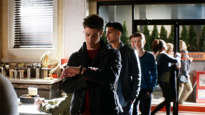 The Flash S01E19: Un héros ordinaire (2016)