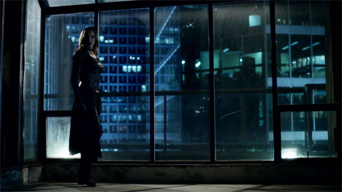 The Flash S01E22: Invincible (2016)