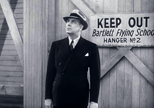 The Green Hornet S01E03: Flying Coffins (1940)