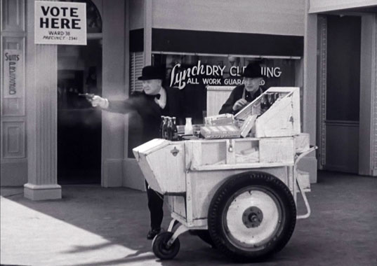 The Green Hornet S01E10: Bullets and Ballots (1940)