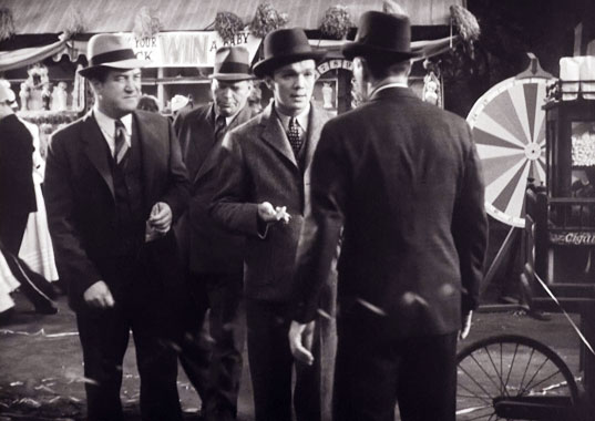 The Green Hornet S01E12: Panic in the Zoo (1940)