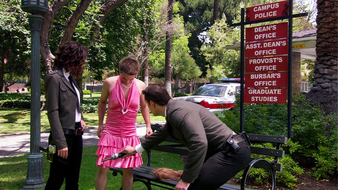 The Middleman S01E08: L'enquête panhellénique ectoplasmique (2008)