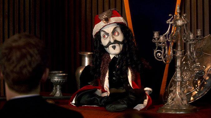 The Middleman S01E10: La lamentation de la poupée vampirique (2008)