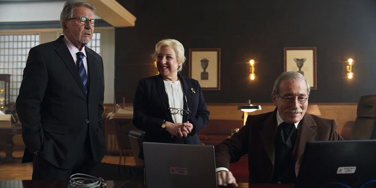 Le Ministère du Temps S04E00: Avant qu'il n'y ait plus le temps (2016)