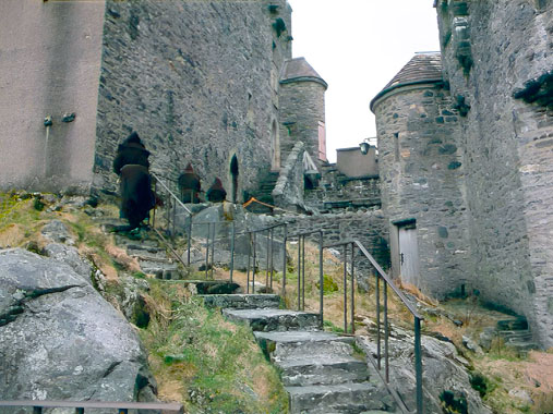 The New Avengers S01E01: Le repaire de l'Aigle (1976)