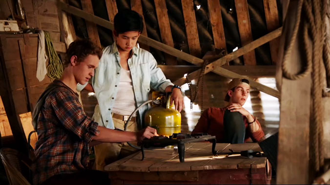 Nowhere Boys: Entre deux mondes S01E06: Copains comme cousins (2013)