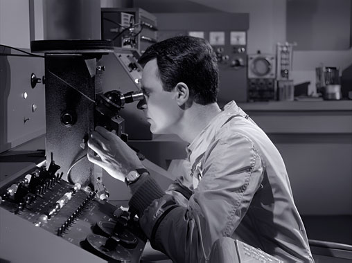 The Outer Limits S01E22: La plante inconnue (1964)