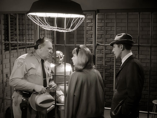 The Outer Limits S02E09: Le robot (1964)