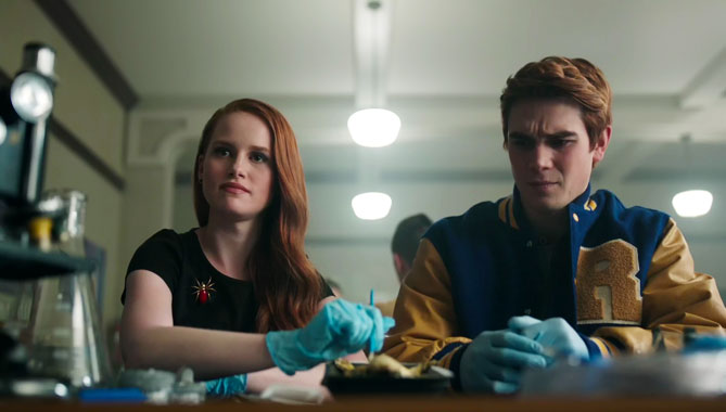 Riverdale S01E02: La soif du mal (2017)