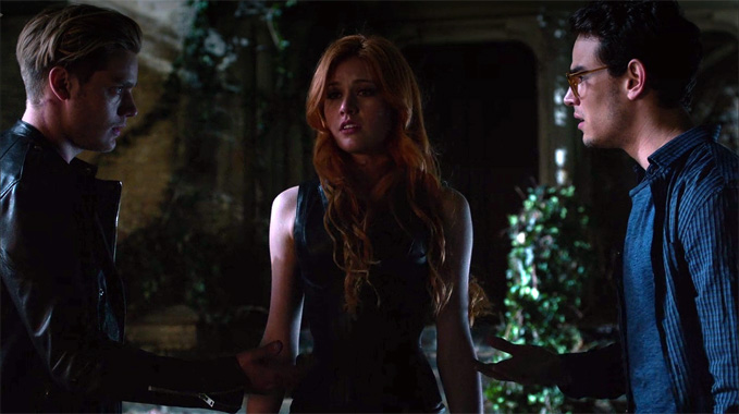 Shadowhunters S01E02: La descente aux Enfers n'est pas facile (2016)