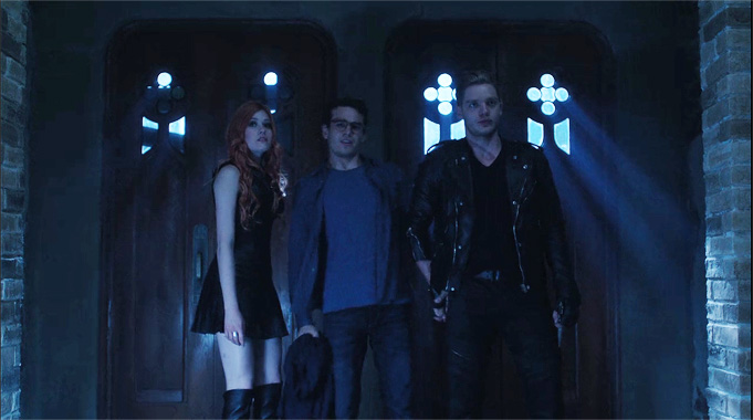 Shadowhunters S01E02: La descente aux Enfers n'est pas facile (2016)