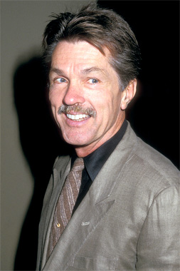 Tom Skerritt 1933