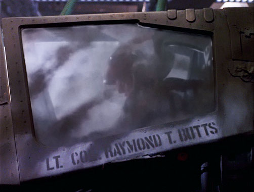Space Above And Beyond, S01E06 : Un colonel venu d'ailleurs (1995)