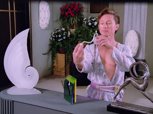 Star Trek : la nouvelle génération S01E14 FR S01E13: Angel One (1987)