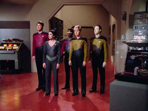 Star Trek : La Nouvelle Génération S01E18 FR S01E17: Terre natale (1987)