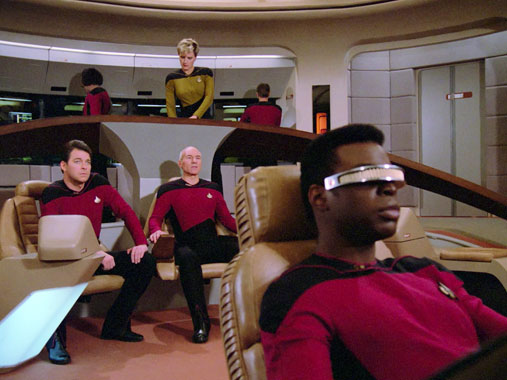Star Trek : La Nouvelle Génération S01E20 FR S01E19 : Gloire et patrie (1987)