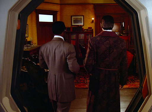 Star Trek: la nouvelle génération S02E03: Élémentaire mon cher Data (1988)