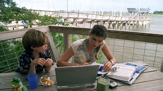 Surface S01E05: La Traque (2005)