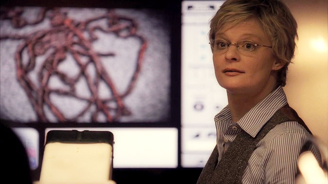Surface S01E12: Transmission (2006)