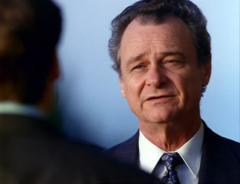 X-Files : Aux frontières du réel S01E10: L'Ange déchu (1996)