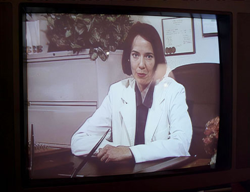 X-Files : Aux frontières du réel S01E11: Ève (1996)