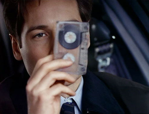 X-Files : Aux frontières du réel S01E12: L'incendiaire (1996)