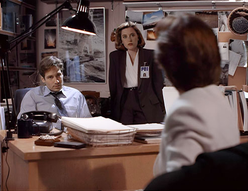 X-Files : Aux frontières du réel S01E12: L'incendiaire (1996)
