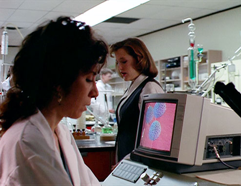 X-Files : Aux frontières du réel S01E24: Les hybrides (1994)