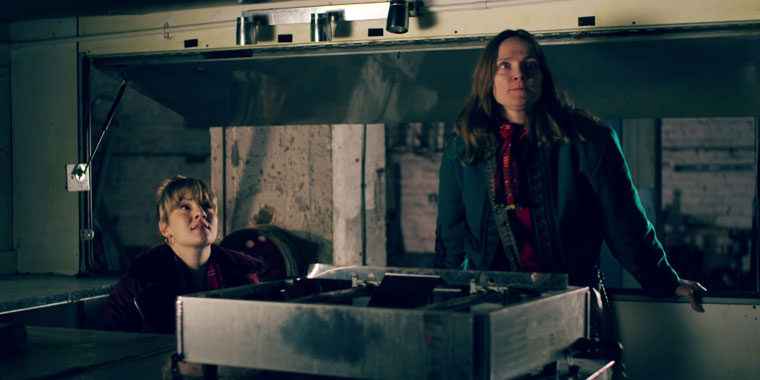 Years and Years 2019 S01E04: chapitre quatrième, 2027 (2019)