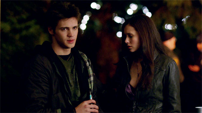 The Vampire Diairies S01E01: Mystic Falls (2009)