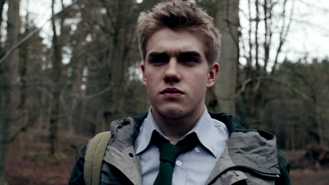 Wolfblood S01E02: Quand on parle du loup (2012)