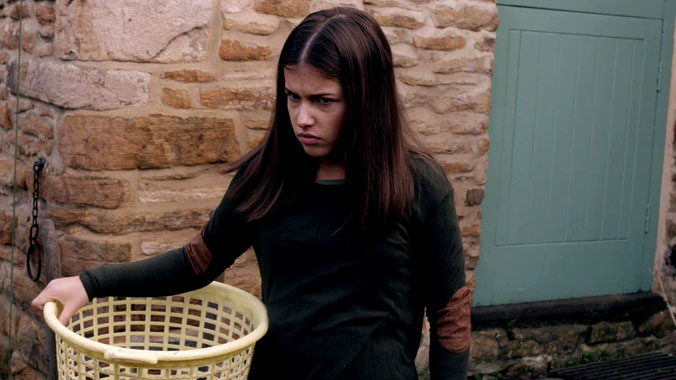 Wolfblood S02E02: L'inconnue (2013)