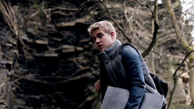 Wolfblood S03E07: Les loups parmi nous (2014)